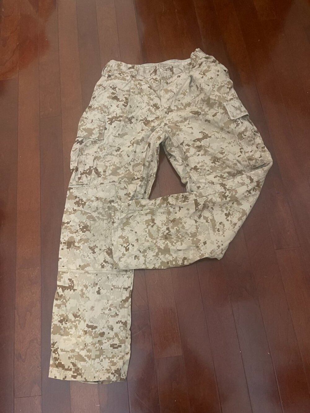 USMC Desert MARPAT Cargo Pants Medium Short